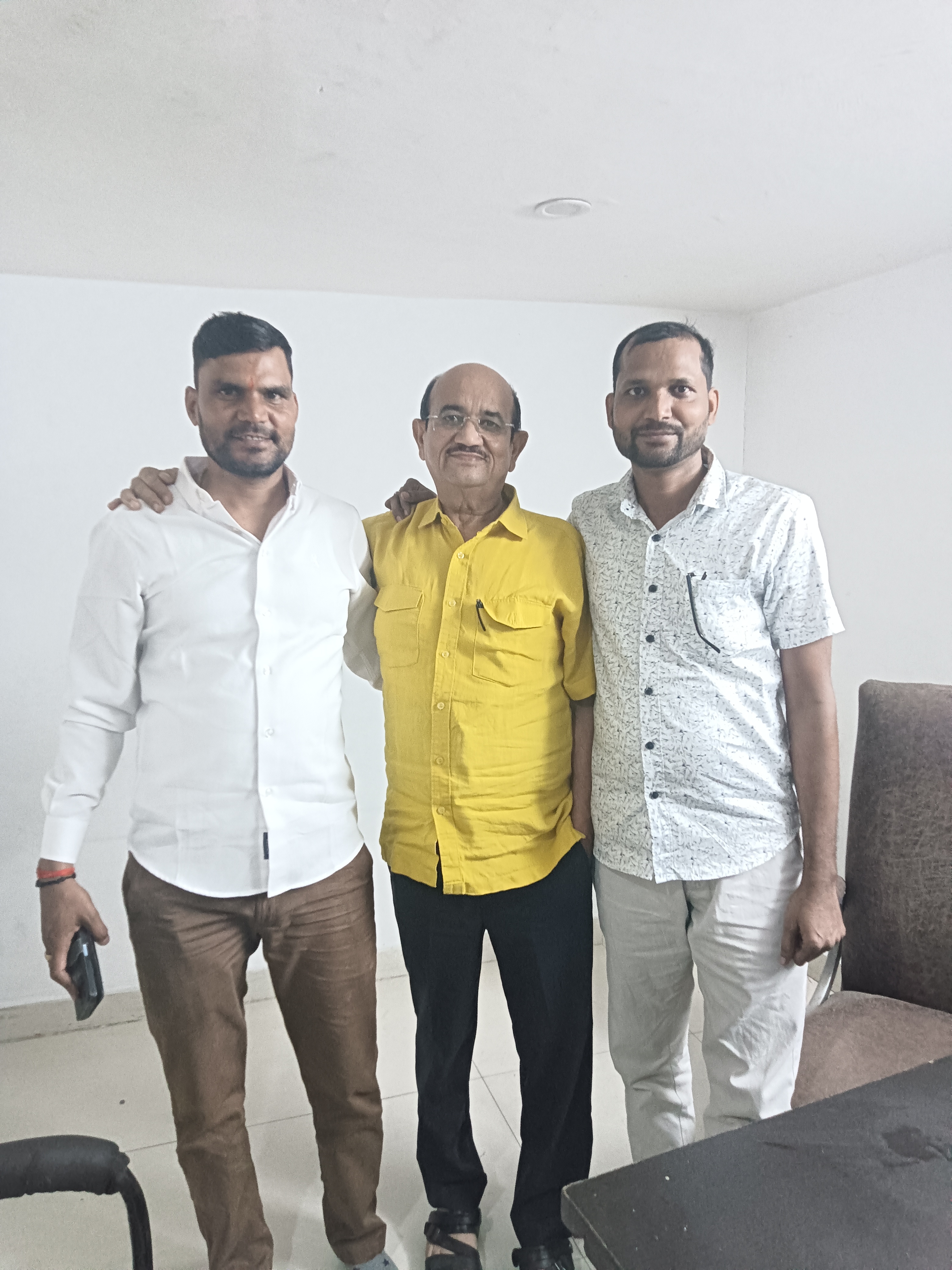 अवधेश कुमार